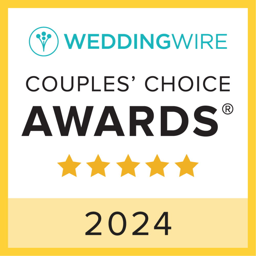 WeddingWire Couples' Choice Awards 2024 logo featuring five gold stars against a white background with a yellow border.